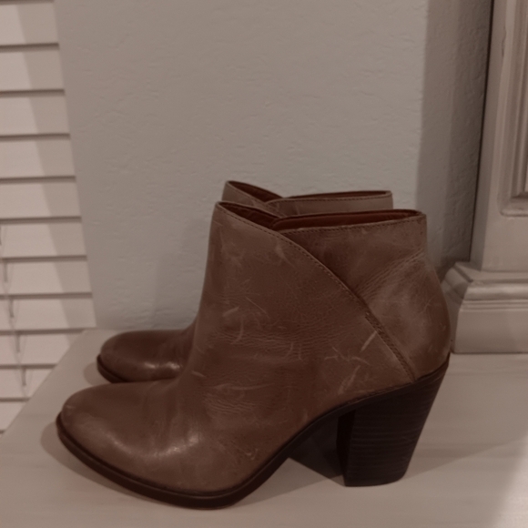 Lucky Brand leather Bootie size 8.5 - Picture 6 of 8
